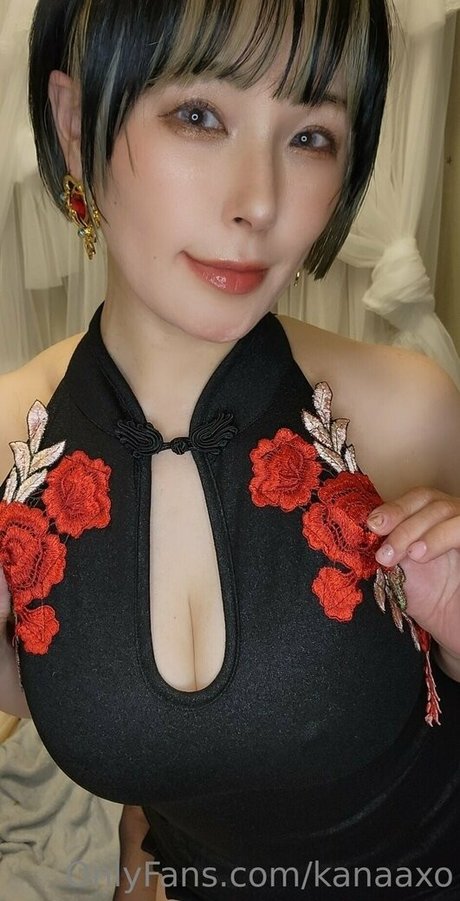 kanaaxo アダルトスター 写真