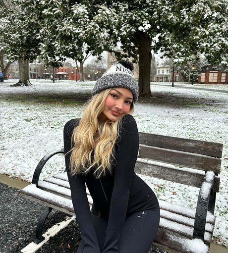 Ava Alfaro アートモデル 写真