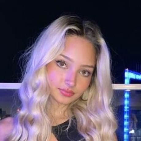 Ava Alfaro ポルノスター ヌード 画像