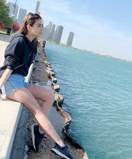 Jasmina 女優 画像