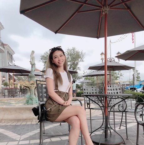 Jasmina エロティックなポルノスター アーカイブ