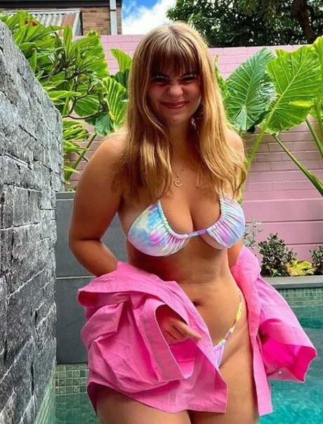 Clemence Andrea top profile image