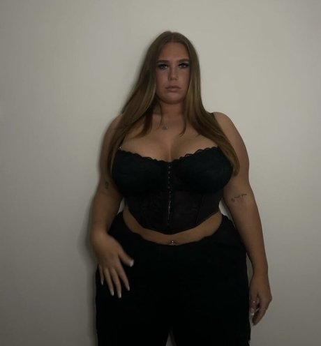 ellierobsxx かわいいポルノスター 写真