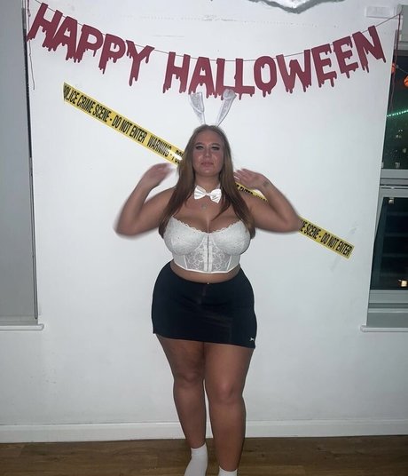 ellierobsxx ヌードモデル 画像