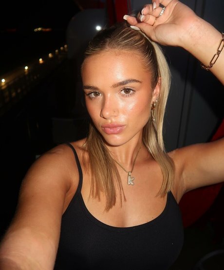 Kaci Conder ホットなモデル 画像