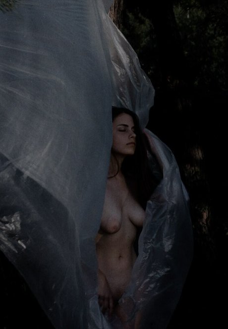 アナルパウグオンリーファンズ xxx 写真