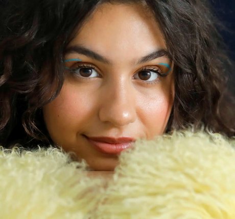 Alessia Cara セックスモデル 写真