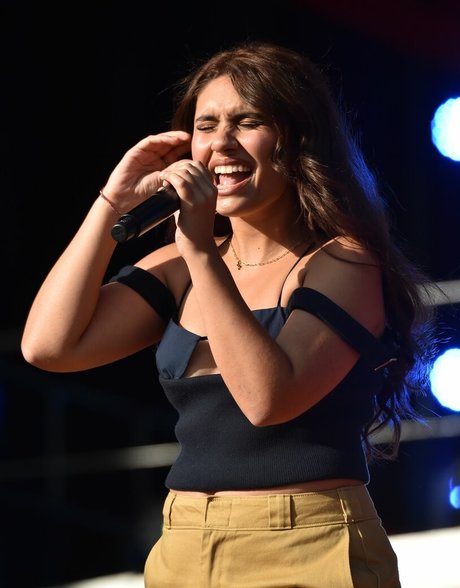 Alessia Cara 独占スター 画像