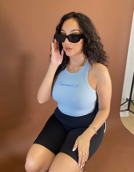 Marleymathers セクシーなポルノスター 写真