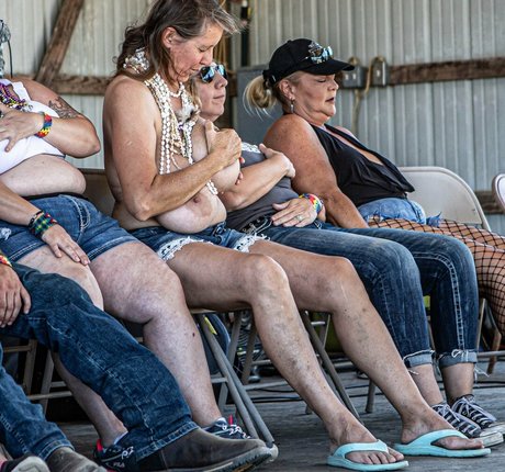 Busty Petra 美しいスター 写真