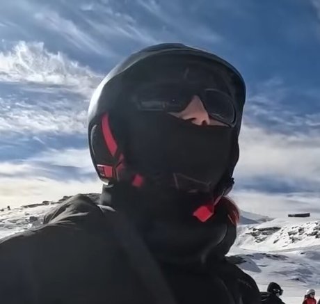 TwoWheelsAndAPonytail ヌードモデル ギャラリー