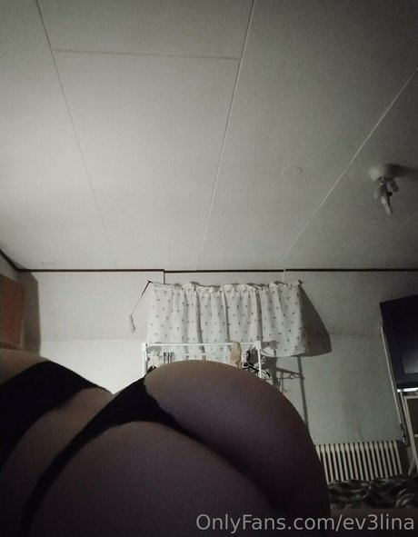 ev3lina xxxポルノスター 写真