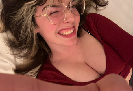 Waluiguigui ポルノモデル アーカイブ