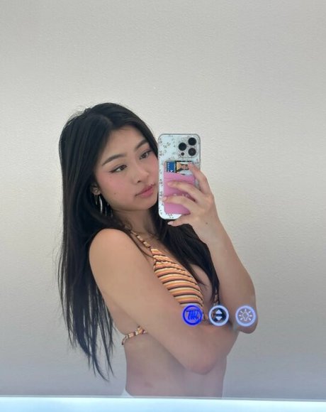 Jasmine Nguyen 最高の女優 写真