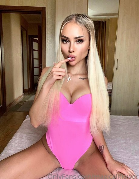 ブルネットのPOV OnlyFans xxx 写真