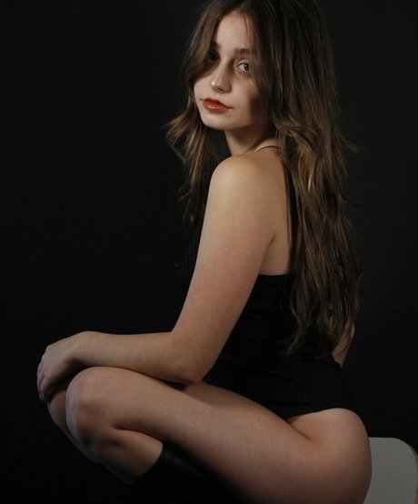 Skainheda セクシー女優 写真