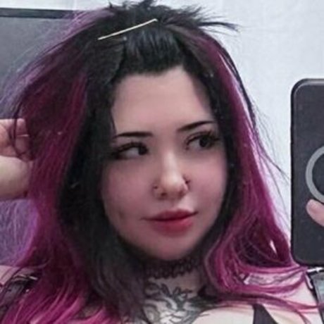 Venomous dolly モデル 画像