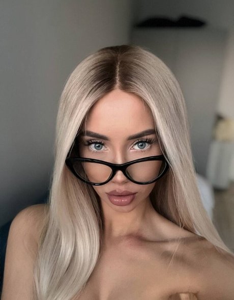 nassstya k 素敵なスター ギャラリー