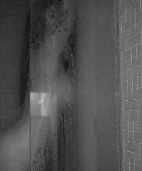 Keitish HDポルノスター 画像