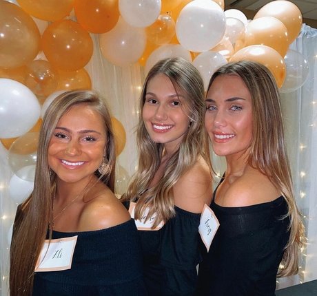 Sierra Bate 美しいモデル 写真