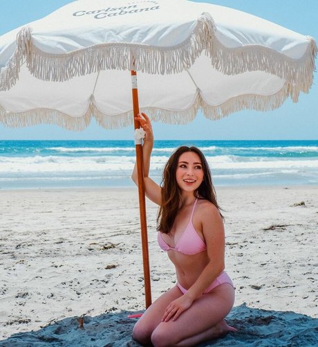 Ava Cantrell 可愛いモデル 画像