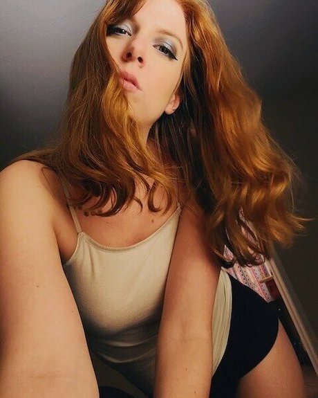 MaryMajora アダルトスター 写真