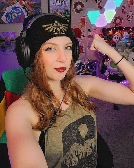 ニューハーフ POV OnlyFans セクシー裸 写真