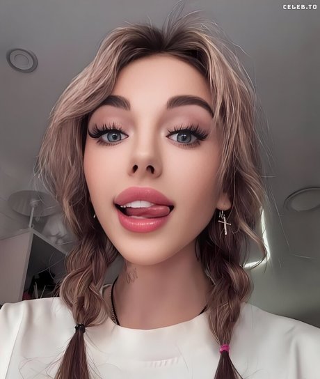 vanilopa 裸の女優 画像