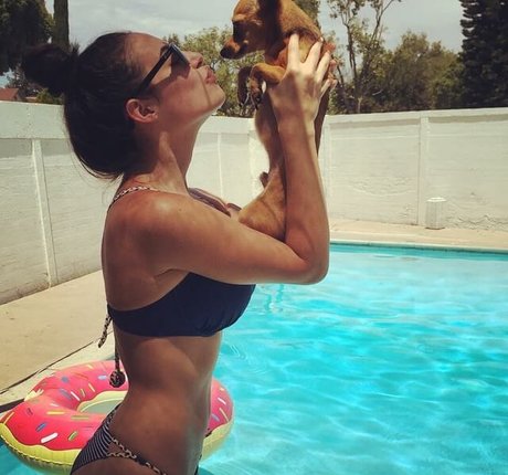 Chloe Bridges xxxスター 写真