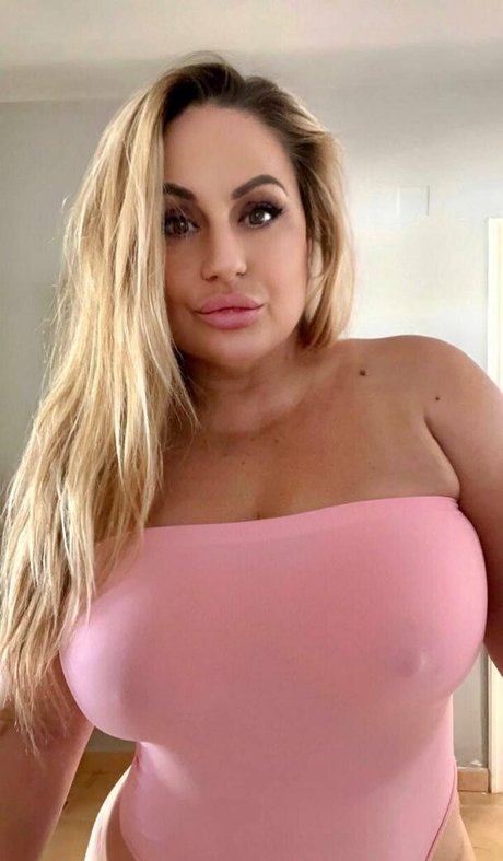 baddiemi 素敵なスター 写真