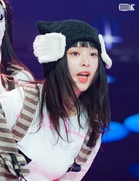 Hanni Pham ヌード女優 写真