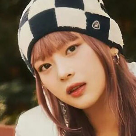 Hanni Pham profile image