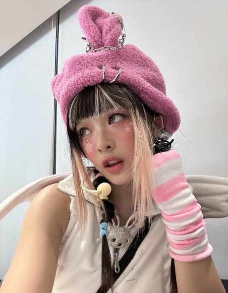 Hanni Pham xxxモデル ギャラリー