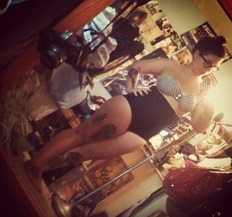 Stepstool Sarah 完璧なスター ギャラリー