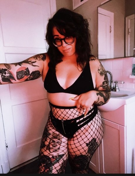 Stepstool Sarah 無料モデル 写真