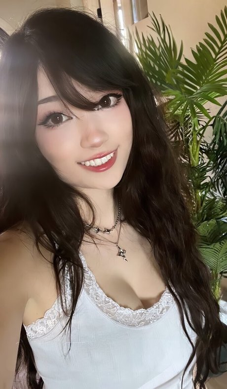 ブロンドヨガOnlyFans 無料 写真