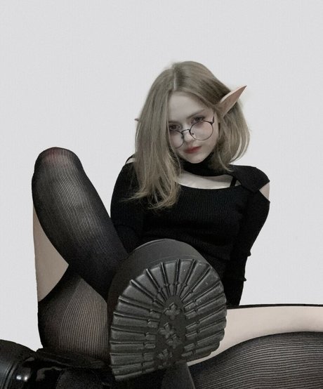 小柄なBBC OnlyFans ホットポルノ 写真