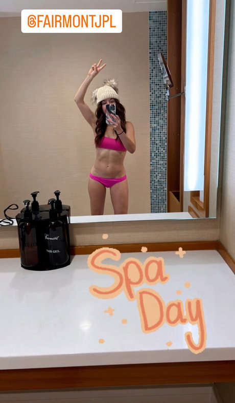 Erin Karpluk アダルトモデル 写真