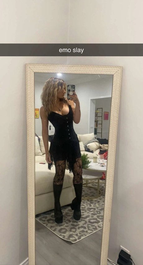 Bailey Rose profile image