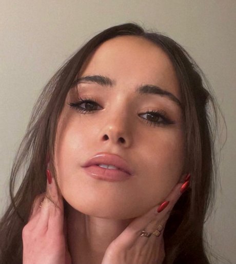 ルビーオンリーファン セクシーxxx 写真