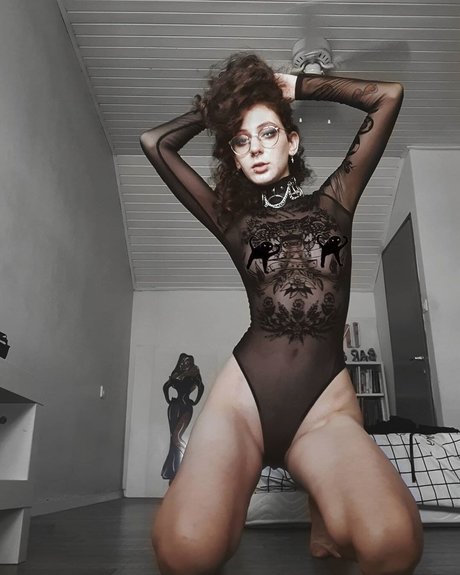 女装オンリーファン 無料裸 写真