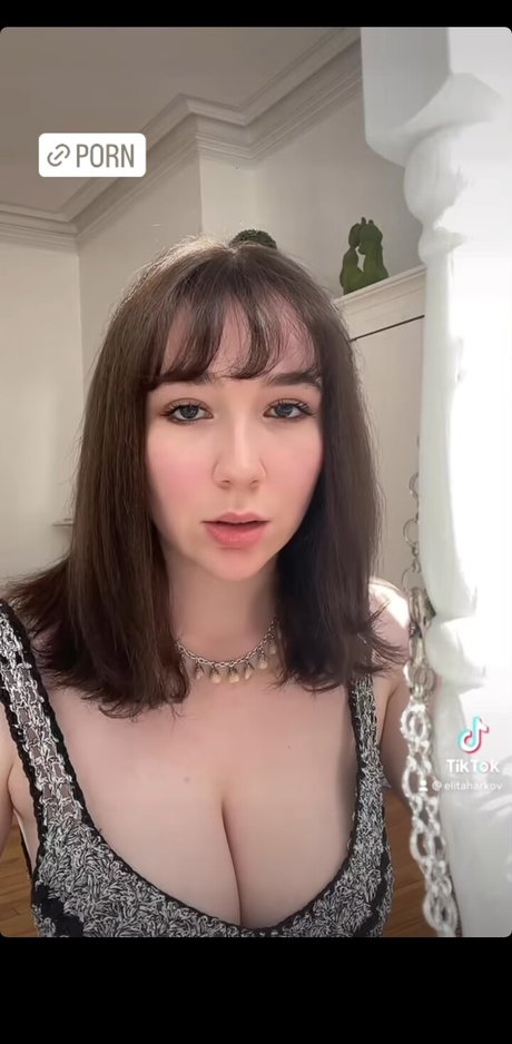 Elita Harkov ホット女優 ギャラリー