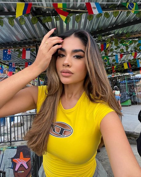 Maria Perez_ 独占スター 画像