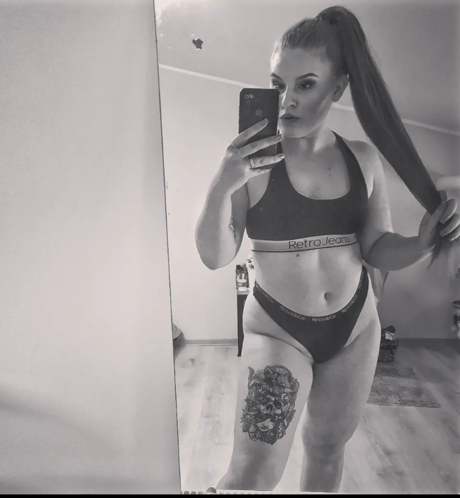 Pontaz123 アート女優 写真