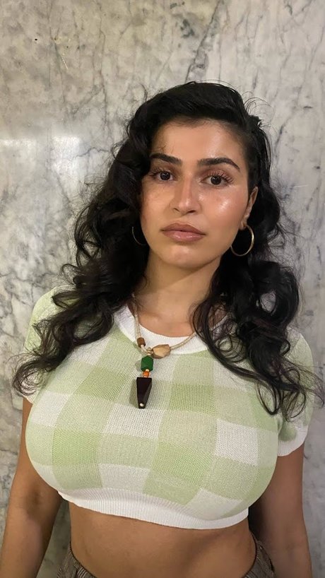 Taleen 限定スター 写真