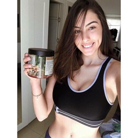 Liron Swis ポルノスター アート 写真