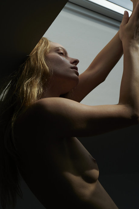 Maria Kn ポルノスター ヌード 写真