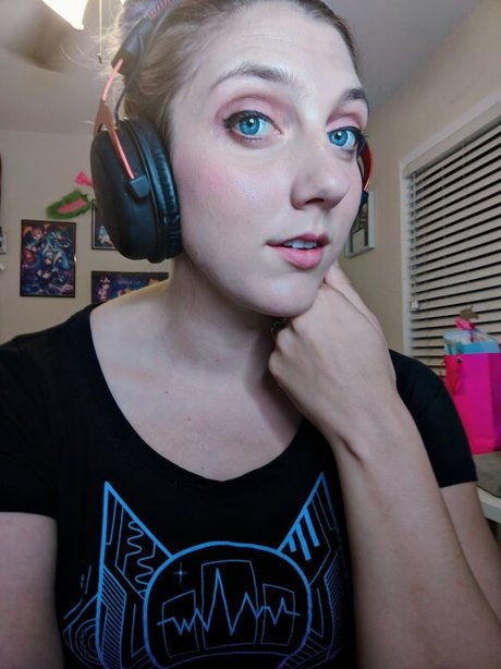 アジア人痴女OnlyFans 裸 画像