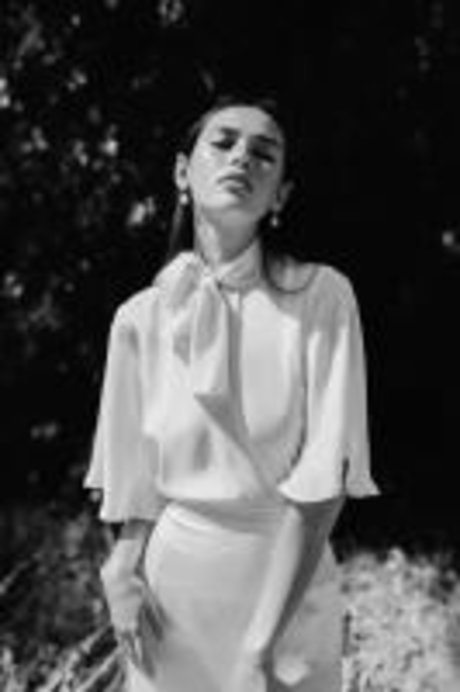 Naomi Stevens_ スター 裸 写真