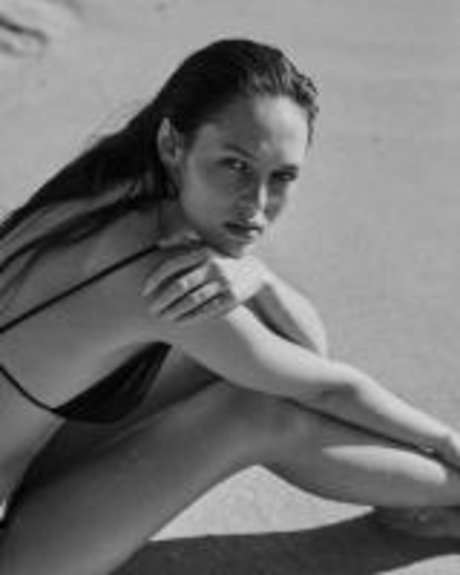 Naomi Stevens_ 素敵なスター 写真
